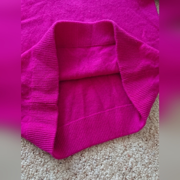 AQUA 100% Cashmere Balloon Sleeve Sweater in magenta size S - Picture 5 of 15